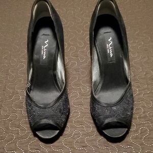 Nina Black High Heel Shoes with Classic Elegance